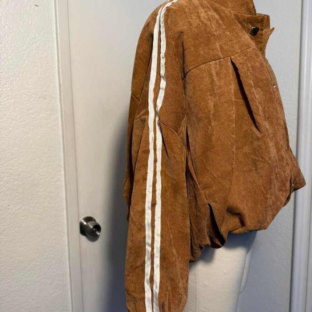 Japanese Women's Brown and Tan Jacket - Picture 3 of 5